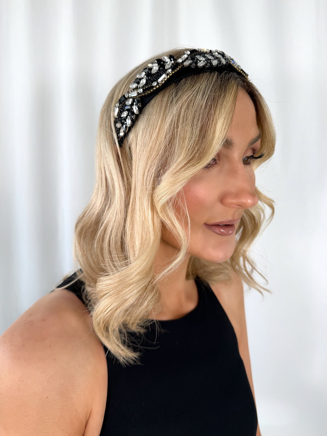 Black Headband with Stones in a Curve Design 