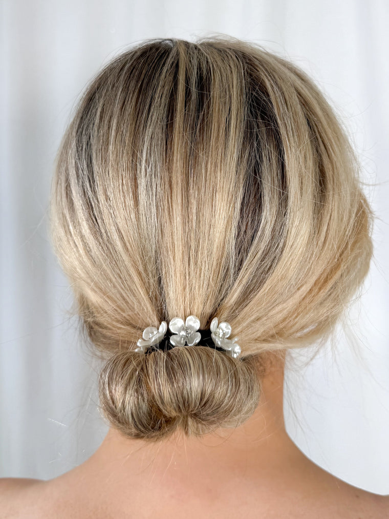 Hair Clip with Five Flowers